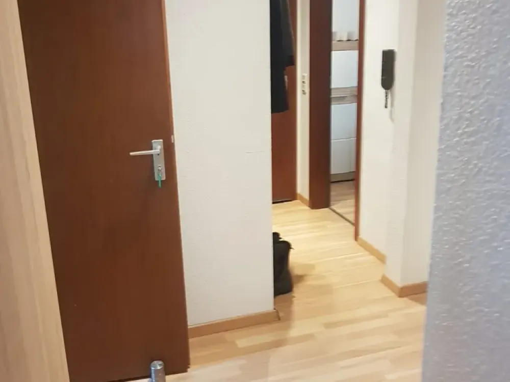 Großzügig geschnittene, helle 2-Zimmer-Dachgeschosswohnung