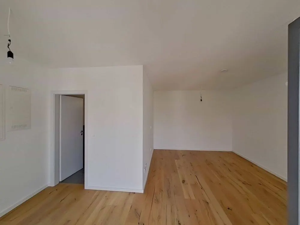 2-Zimmer-Erstbezug mit 91 m², 5. OG, Küche inklusive