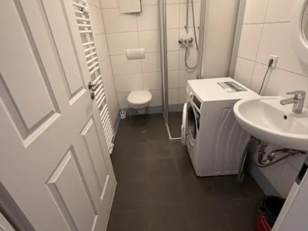 ZEC6-34 ruhige 2-Zimmer Wohnung mit Balkon und Aufzug