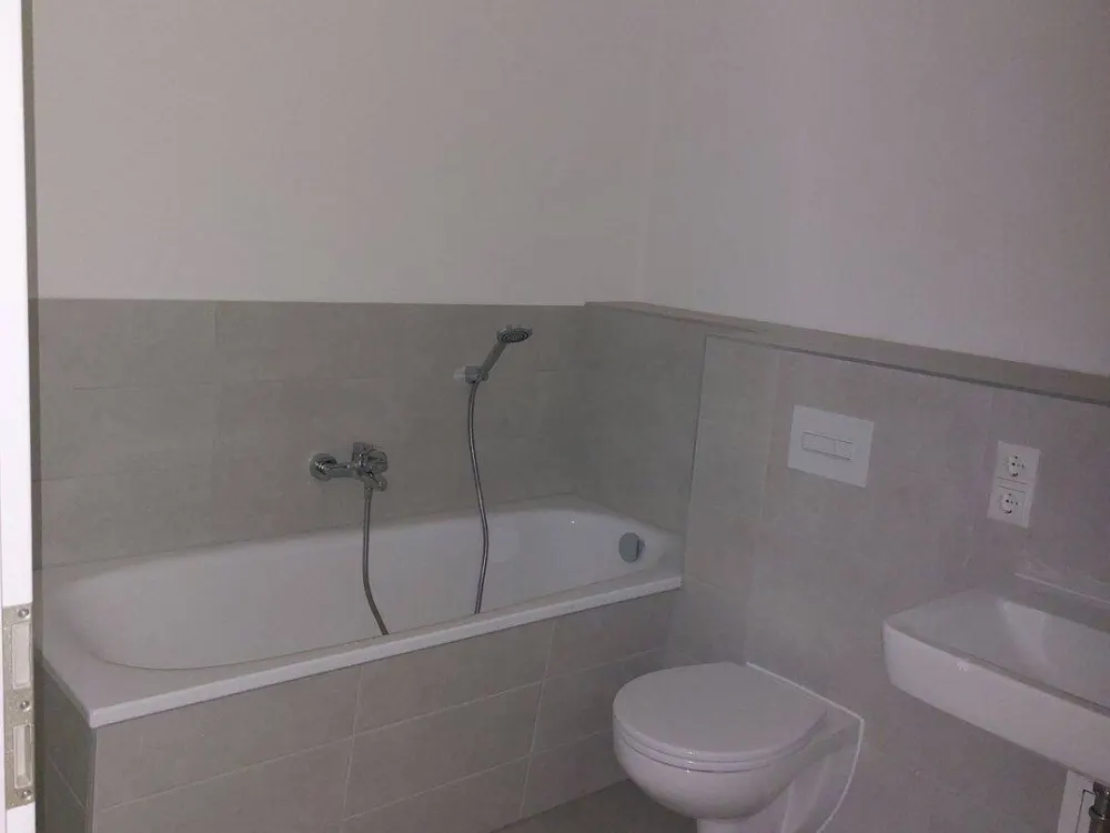 2-Zimmer-Wohnung mit 2 Balkonen und Blick über Dresden