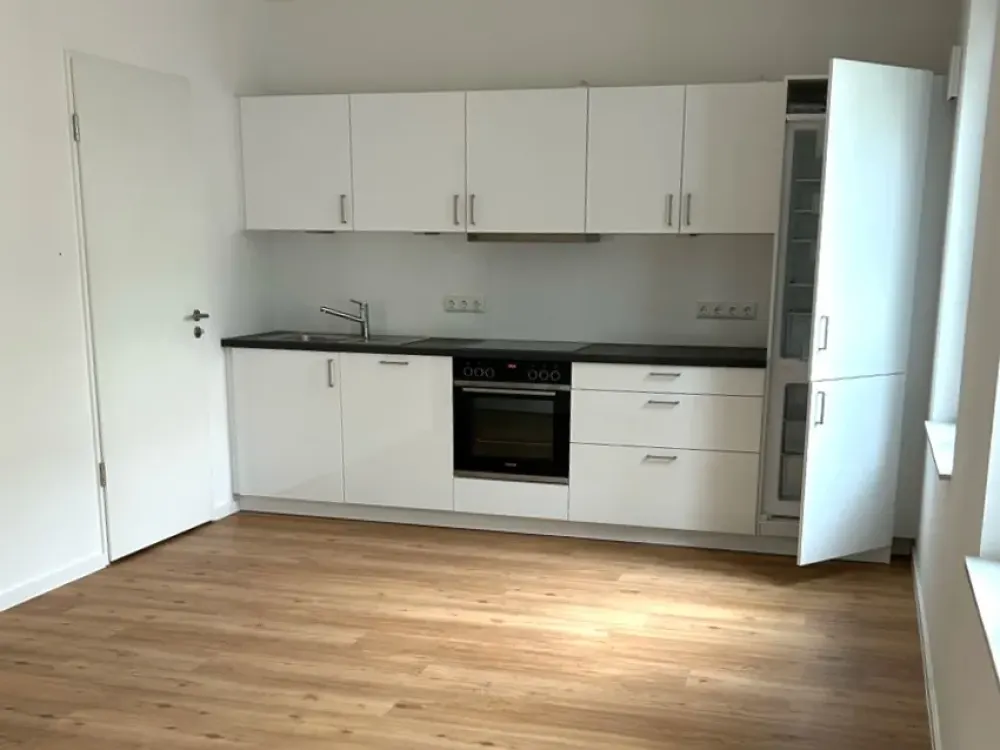 * NEW BUILD * modern 3-room apartment with balcony