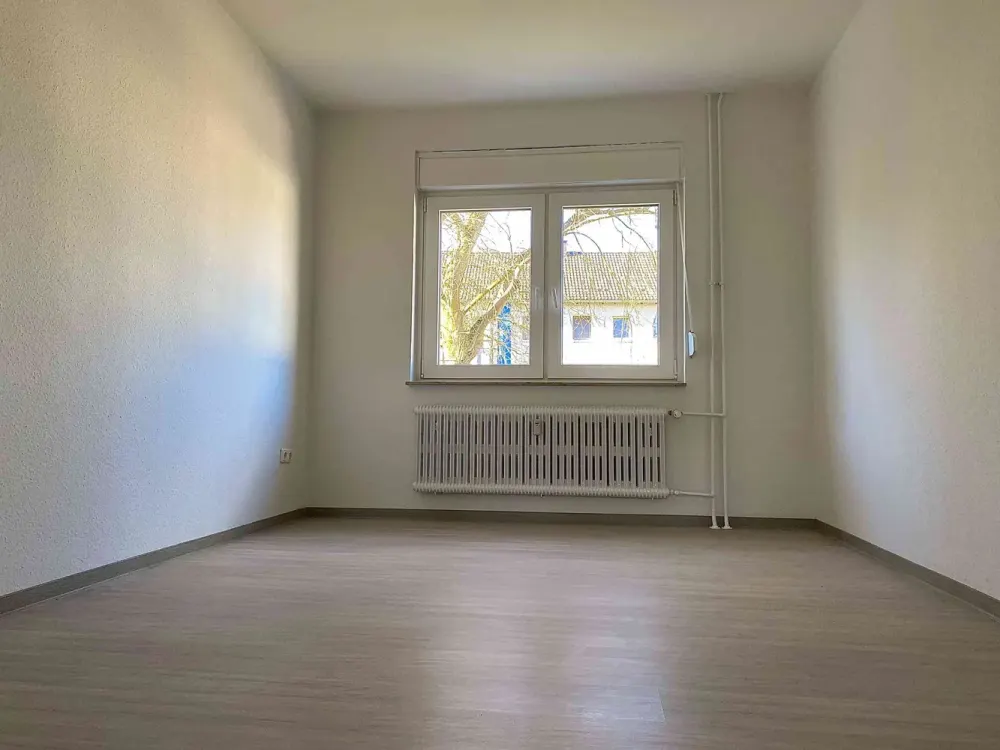 Barrierearm: 3-Zimmer Wohnung im EG mit Dusche!