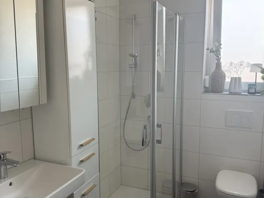 moderne 3-Zi-Wohnung | mit sehr großem Keller (Stellplatz mit e-Ladesäule)