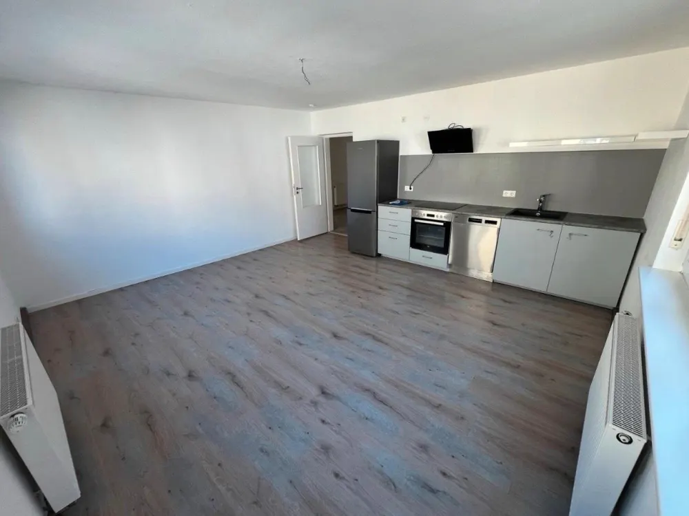 Nachmieter für 3 Zimmer Wohnung-Jobcenter !