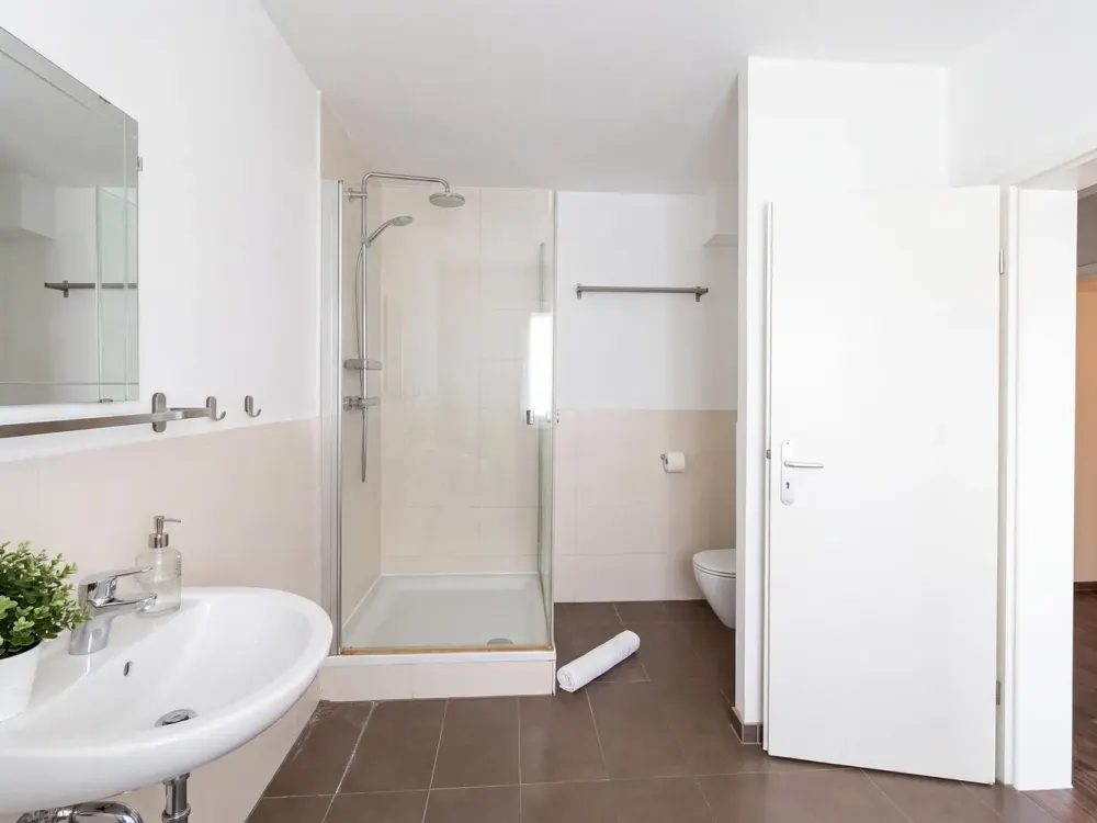 Moderne 3-Zimmer-Wohnung mit Fußbodenheizung und sonniger Terrasse - ca. 110 m², neuwertig