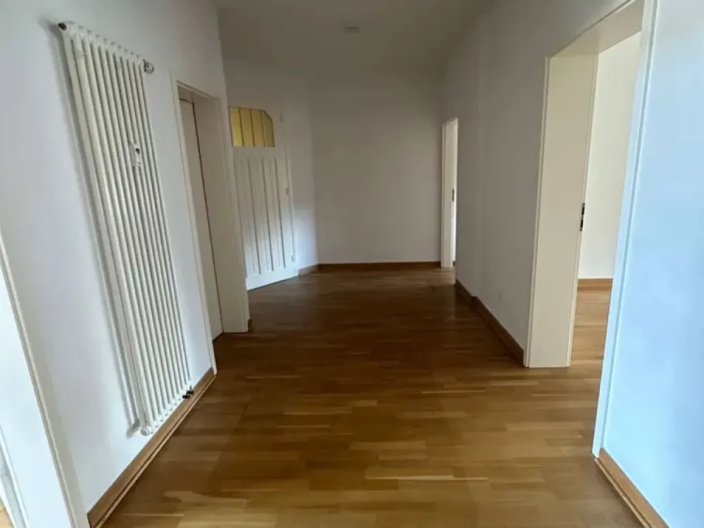 Helle 4-Raum-Wohnung mit Balkon & Garten