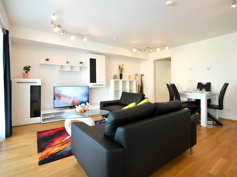 Geräumige 2-Zimmer-Wohnung, komplett ausgestattet, zentral in Mörfelden