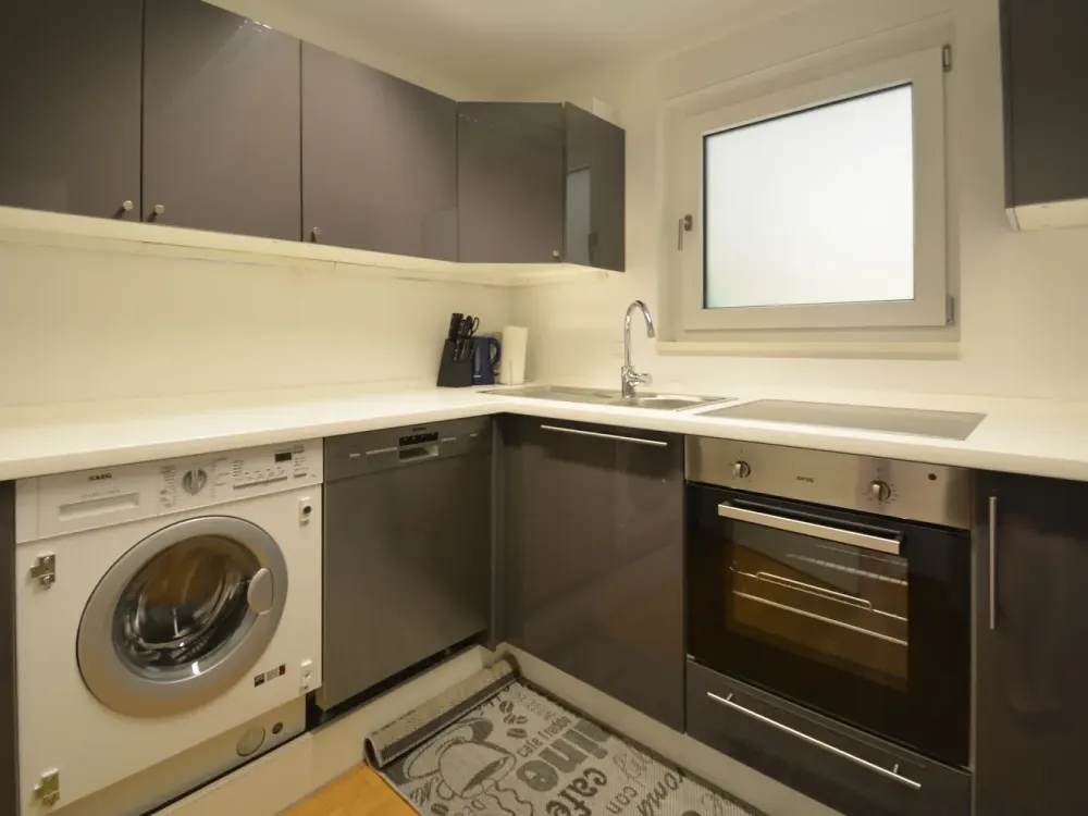 Geräumige 2-Zimmer-Wohnung, komplett ausgestattet, zentral in Mörfelden