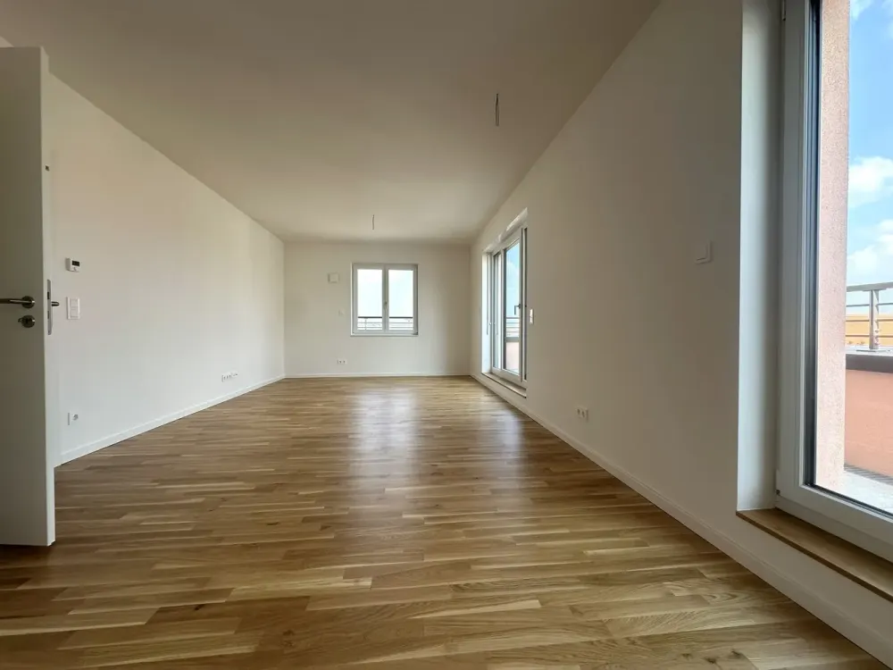 First Occupancy Bright 2-Room Apartment with Terrace in Dresden-Friedrichstadt