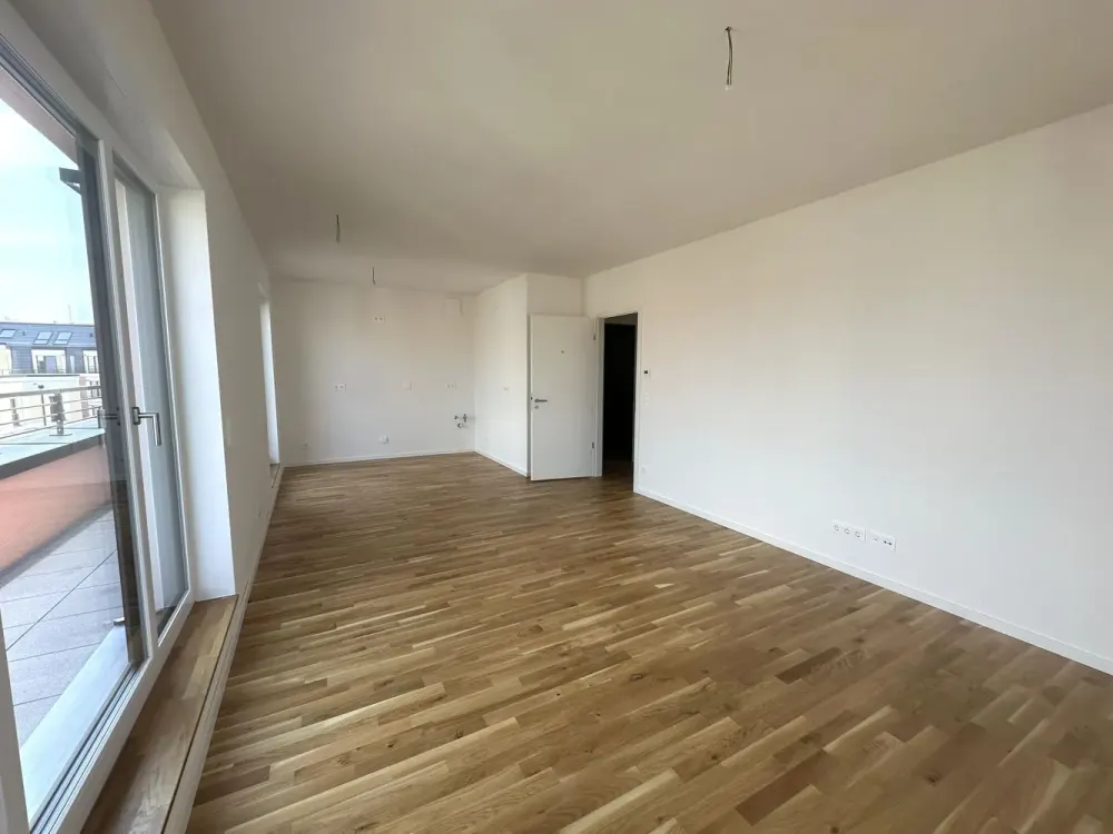 First Occupancy Bright 2-Room Apartment with Terrace in Dresden-Friedrichstadt