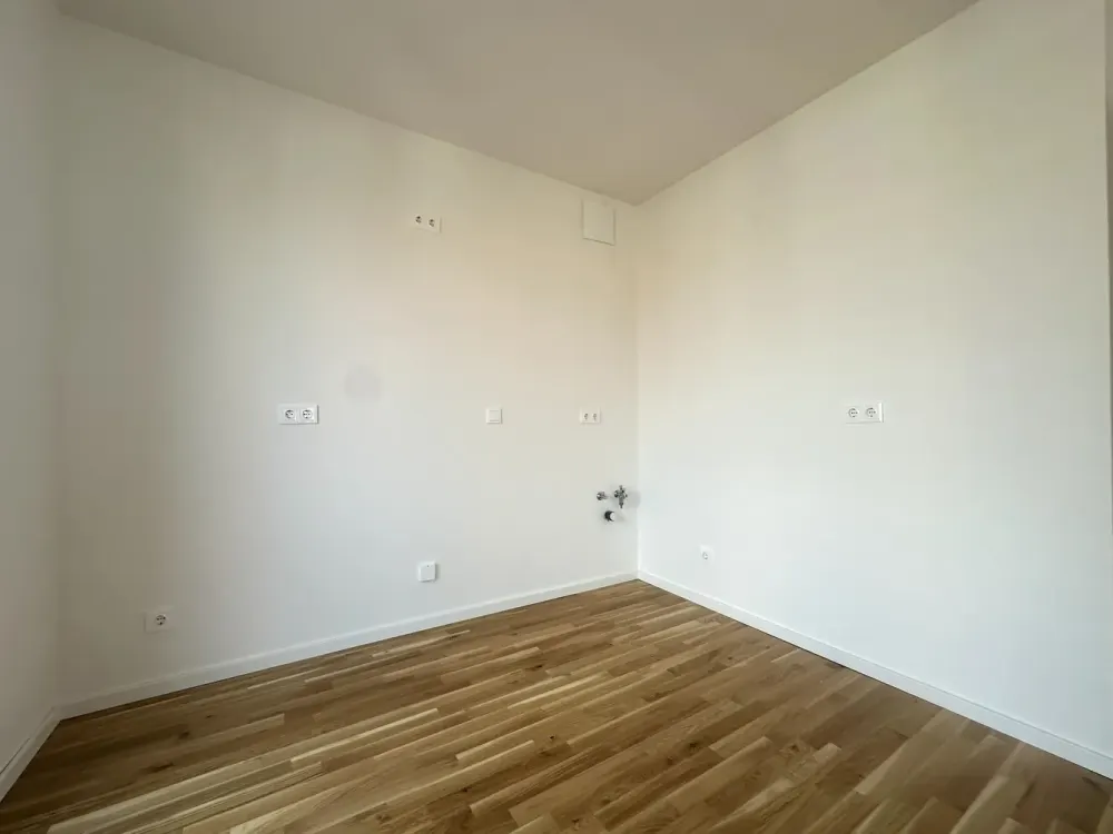 First Occupancy Bright 2-Room Apartment with Terrace in Dresden-Friedrichstadt