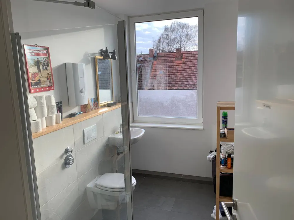 Neubau, helle DG-Wohnung