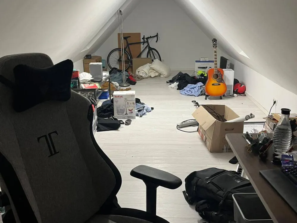 Neubau, helle DG-Wohnung