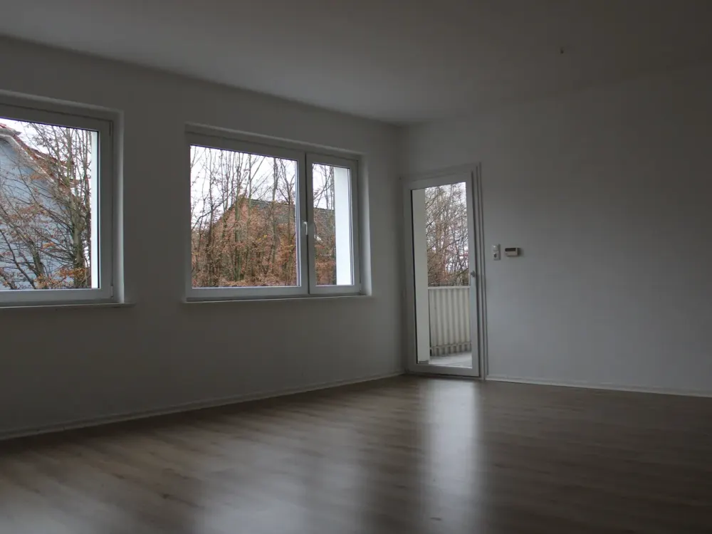 Helle Wohnung mit Balkon in Langenhagen - Kaltenweide