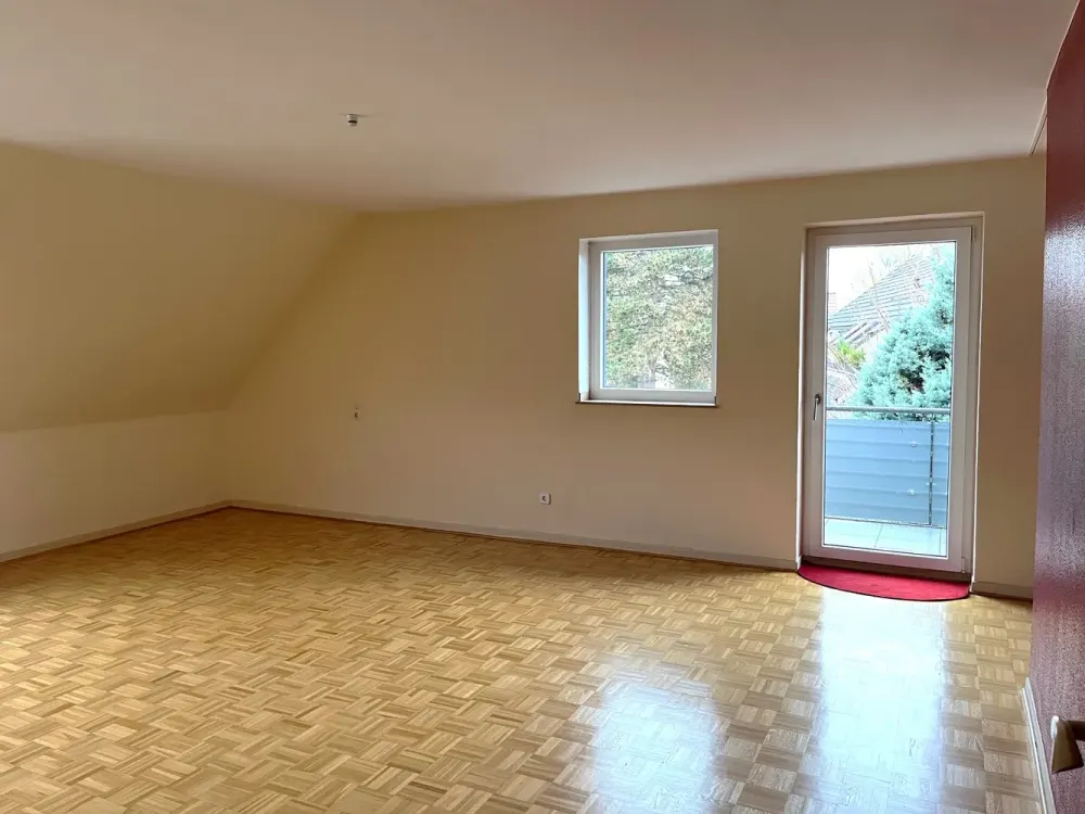 Dortmund Defdahl ! Charmante 2,5 Zimmer 80m² DG Wohnung mit EBK und Balkon !