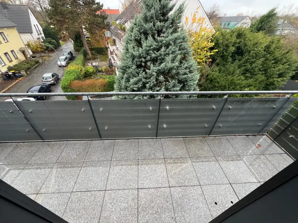 Dortmund Defdahl ! Charmante 2,5 Zimmer 80m² DG Wohnung mit EBK und Balkon !