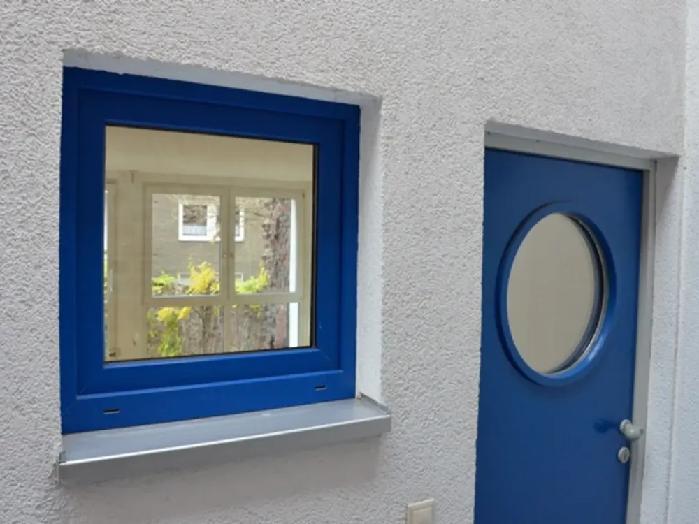 Kl. styl. Geb. komplex im Hinterhof, zentral, ren., Balkon