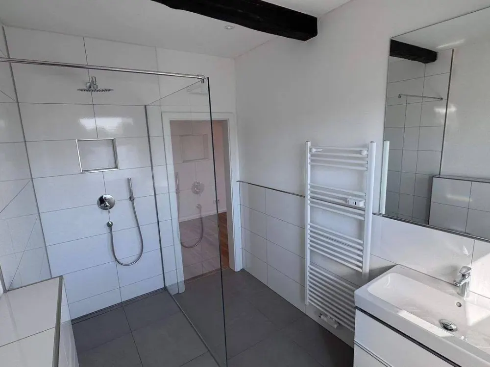 Hochwertig sanierte 3 Zimmer-Dachgeschosswohnung mit besonderem Loftcharakter und modernem Wohnkomfort