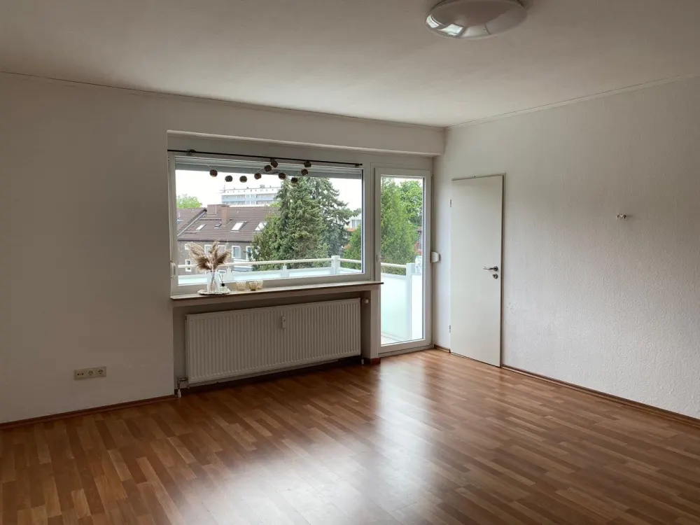 Zentrale 1-Zimmer Wohnung mit Südbalkon, Küche & Stellplatz
