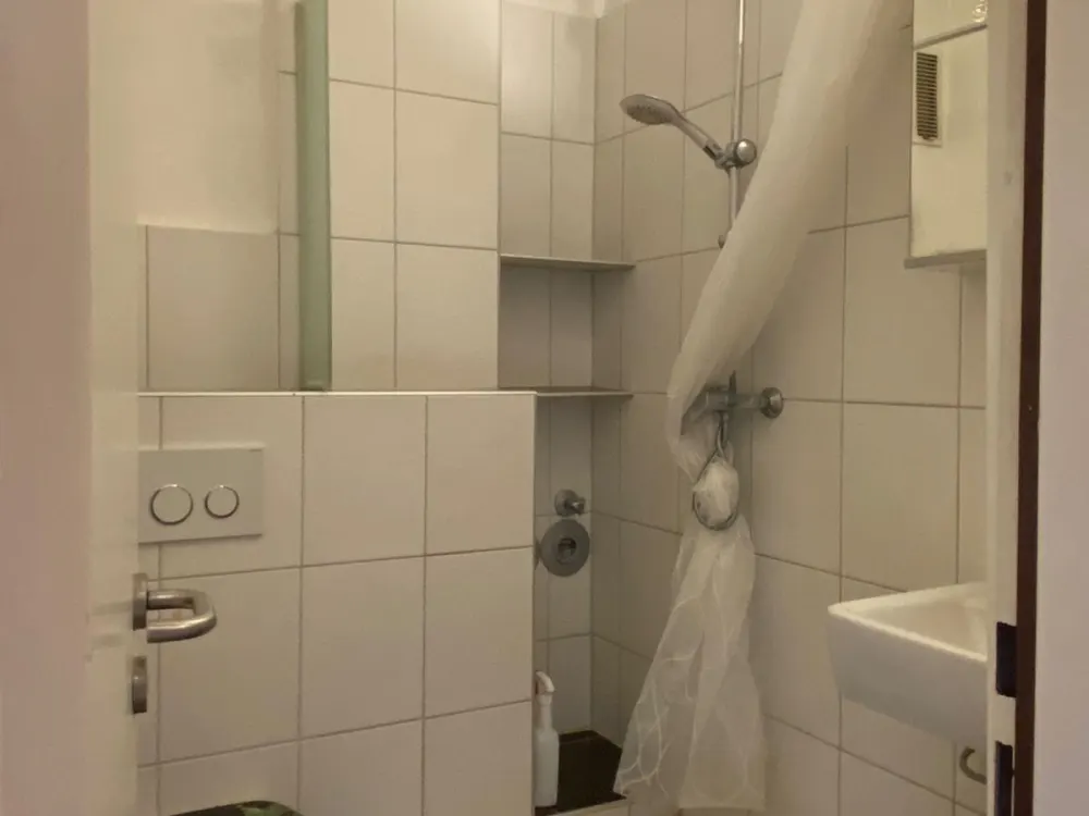 Zentrale 1-Zimmer Wohnung mit Südbalkon, Küche & Stellplatz