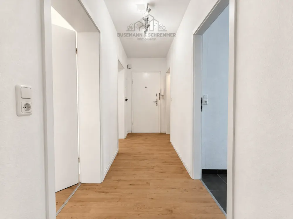 Moderne 3-Zimmer-Wohnung mit Balkon und Schallschutzfenstern in Herrenhausen