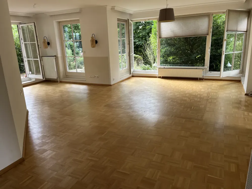 Lichtdurchflutete 3-Zimmer-Wohnung in Wellingsbüttel mit Garten