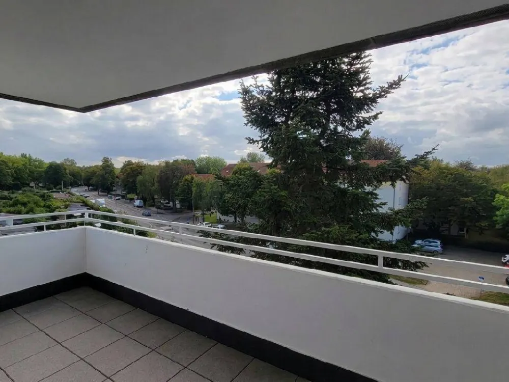 Komplett renovierte, helle 3-Zimmer-Wohnung ca. 77 m² mit Balkon, in Dortmund-Hörde zu vermieten!