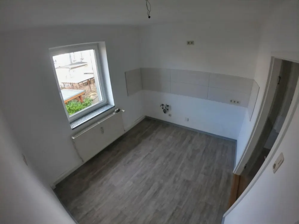 High-quality renovated attic apartment in a quiet location