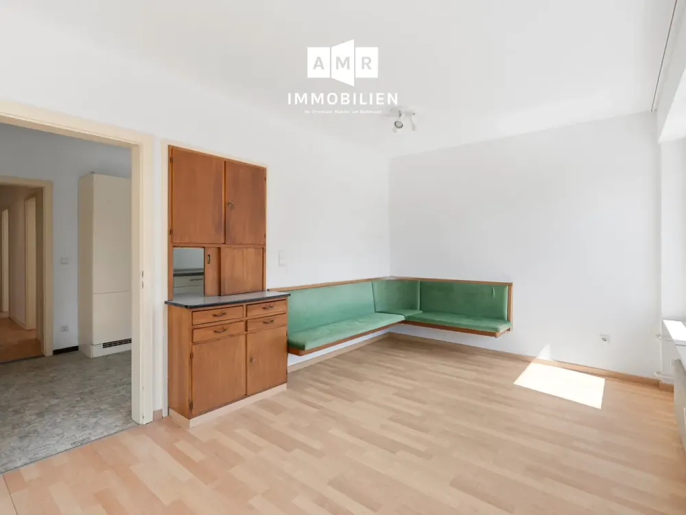 Spacious 3.5-Room Apartment in Central Location of Friedrichshafen