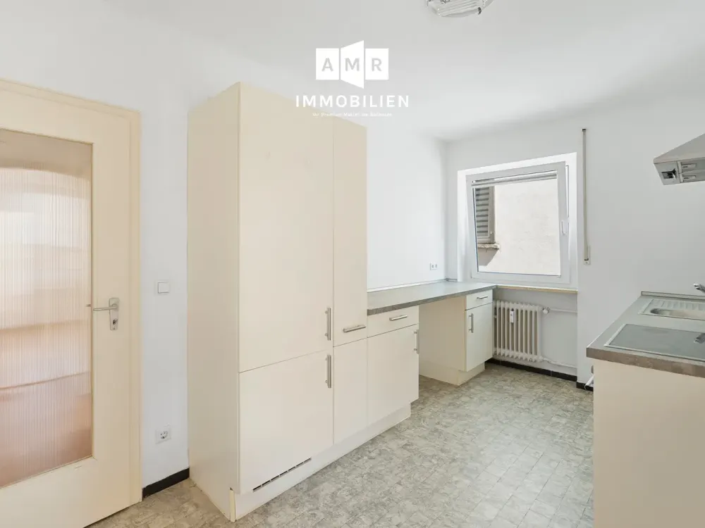 Spacious 3.5-Room Apartment in Central Location of Friedrichshafen