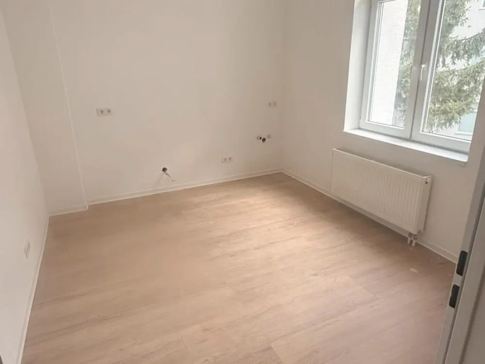 Helle 2-Zimmer-Wohnung mit Küche & Diele, ab sofort zu vermieten