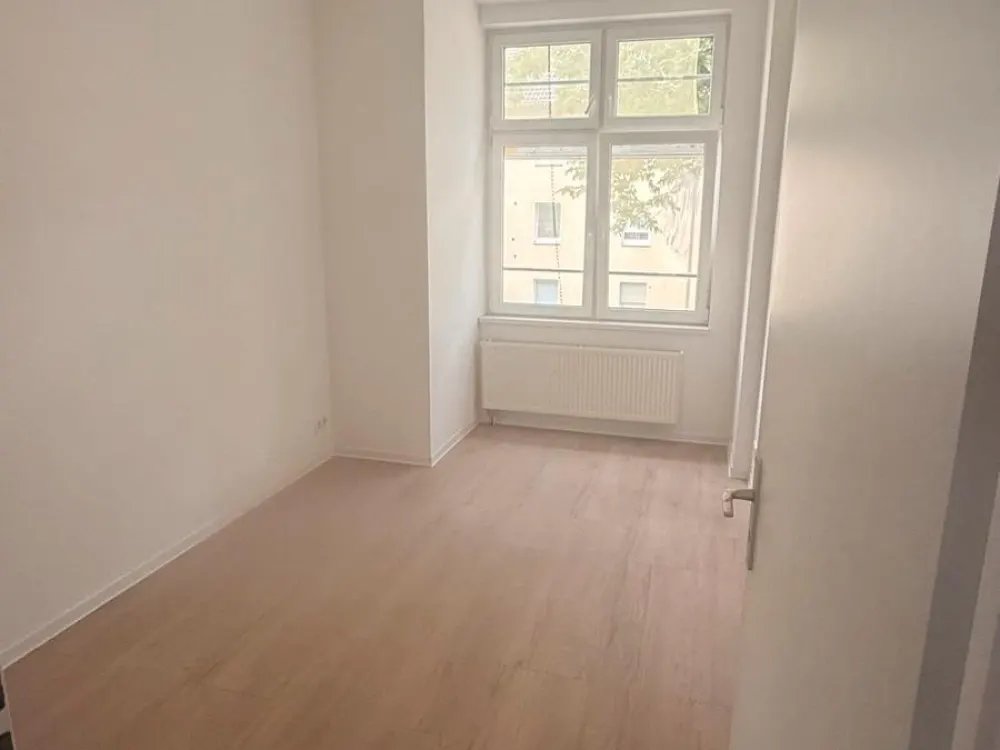 Helle 2-Zimmer-Wohnung mit Küche & Diele, ab sofort zu vermieten