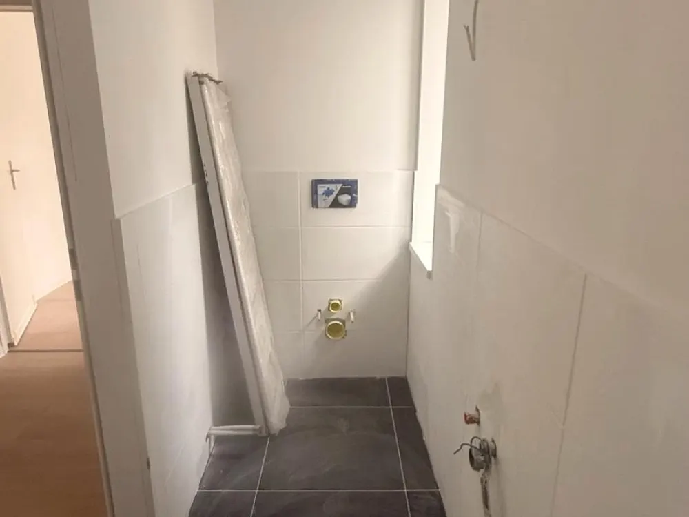 Helle 2-Zimmer-Wohnung mit Küche & Diele, ab sofort zu vermieten