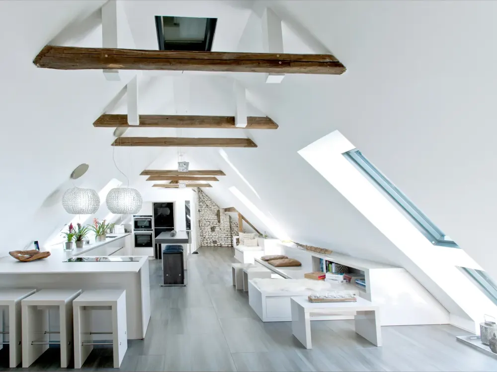 Exklusiv-Einmalig- Hochwertig! Loft in zentraler Lage Frankfurt-Eckenheims!!