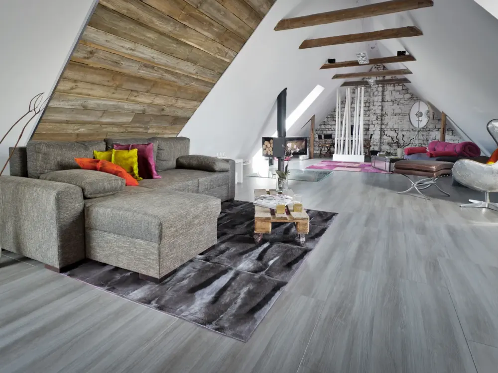 Exklusiv-Einmalig- Hochwertig! Loft in zentraler Lage Frankfurt-Eckenheims!!