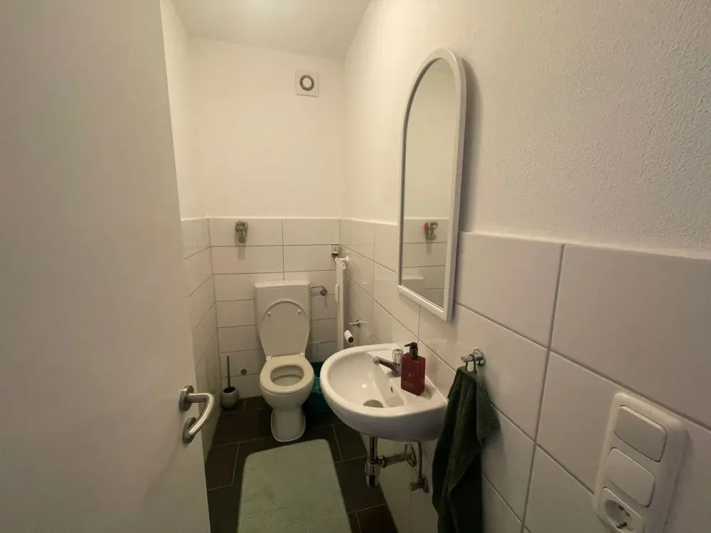 +++ Renovierte Unmöblierte Wohnung in Frankfurt am Main +++