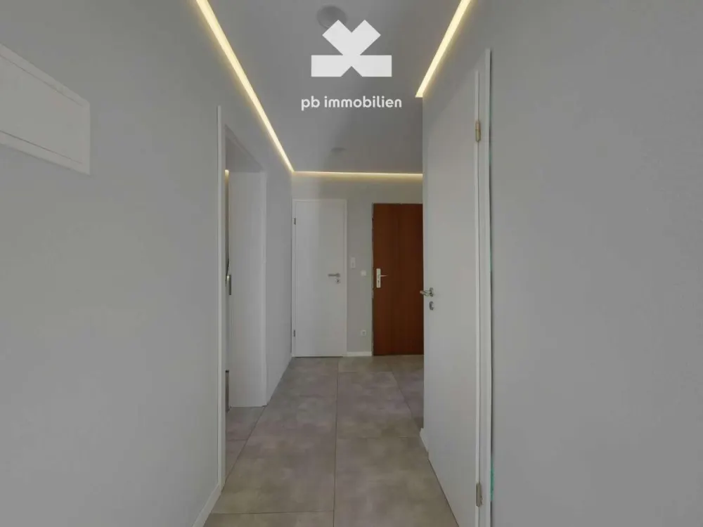 Großzügige 3,5 Zimmer Wohnung in RV-Berg - 360° Tour