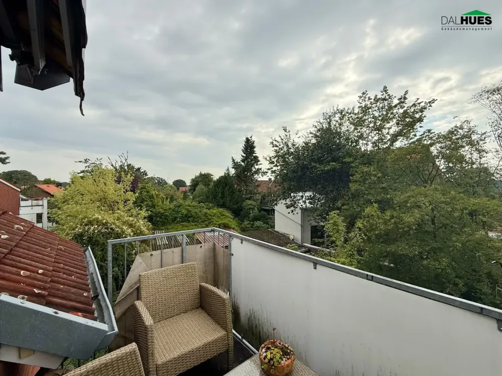Attraktive 4-Zimmer-Dachgeschosswohnung mit Balkon und Tiefgarage