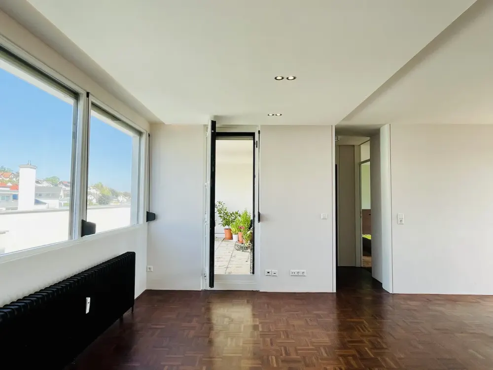 Malerische 2-Zimmer-Dachterrassenwohnung mit Blick auf die Weinberge