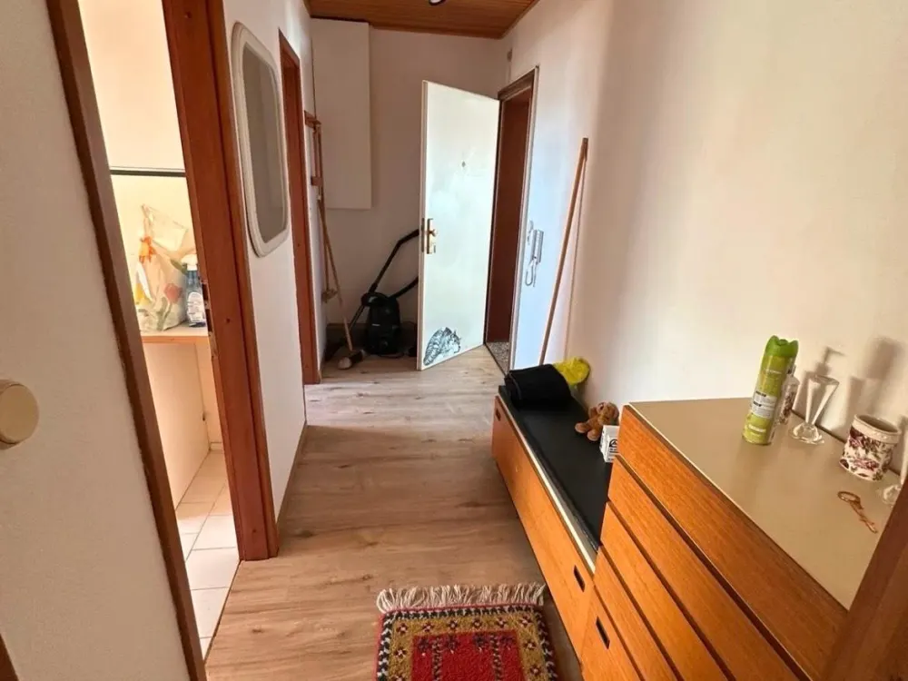 Vollmöbilierte Dachgeschosswohnung