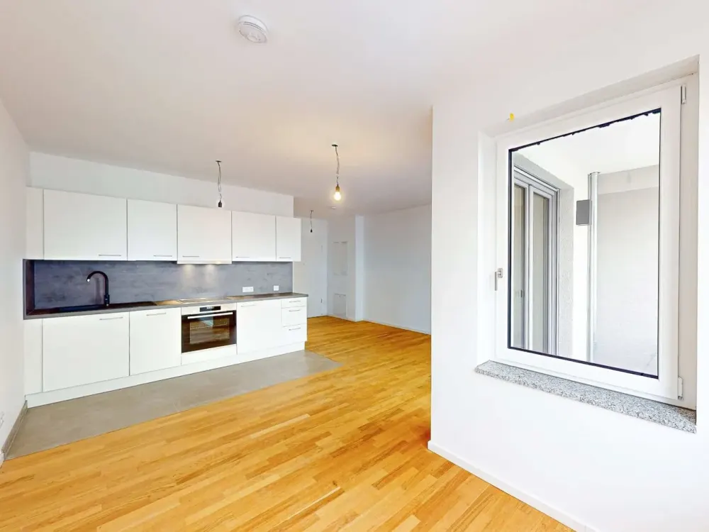 Balcony View & Built-in Kitchen on the Ground Floor, 1-Room Apartment in Frankfurt am Main