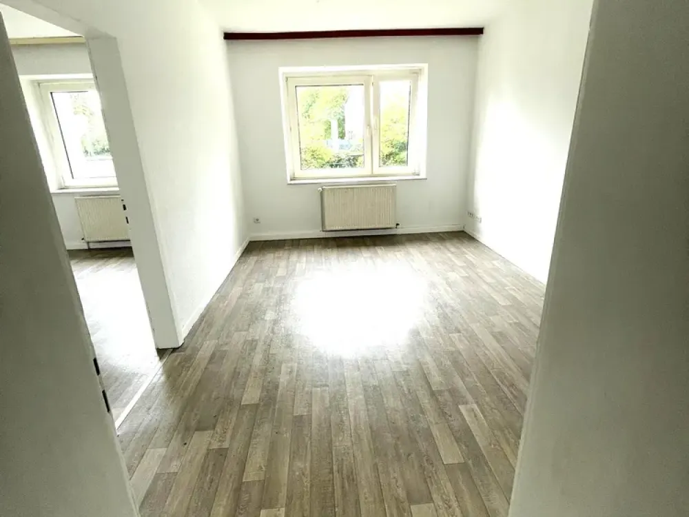 Bright 3.5-Room Apartment with Large Eat-In Kitchen in Bochum-Hamme