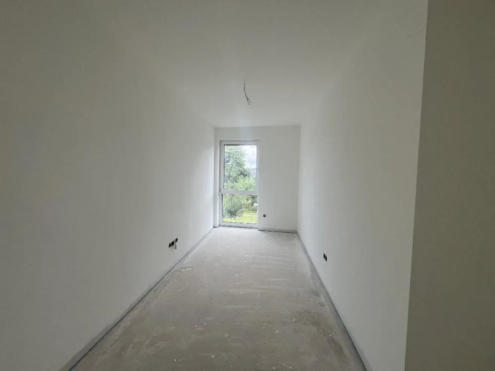 Erstbezug: 3-Zimmer-Wohnung im Obergeschoss mit Balkon