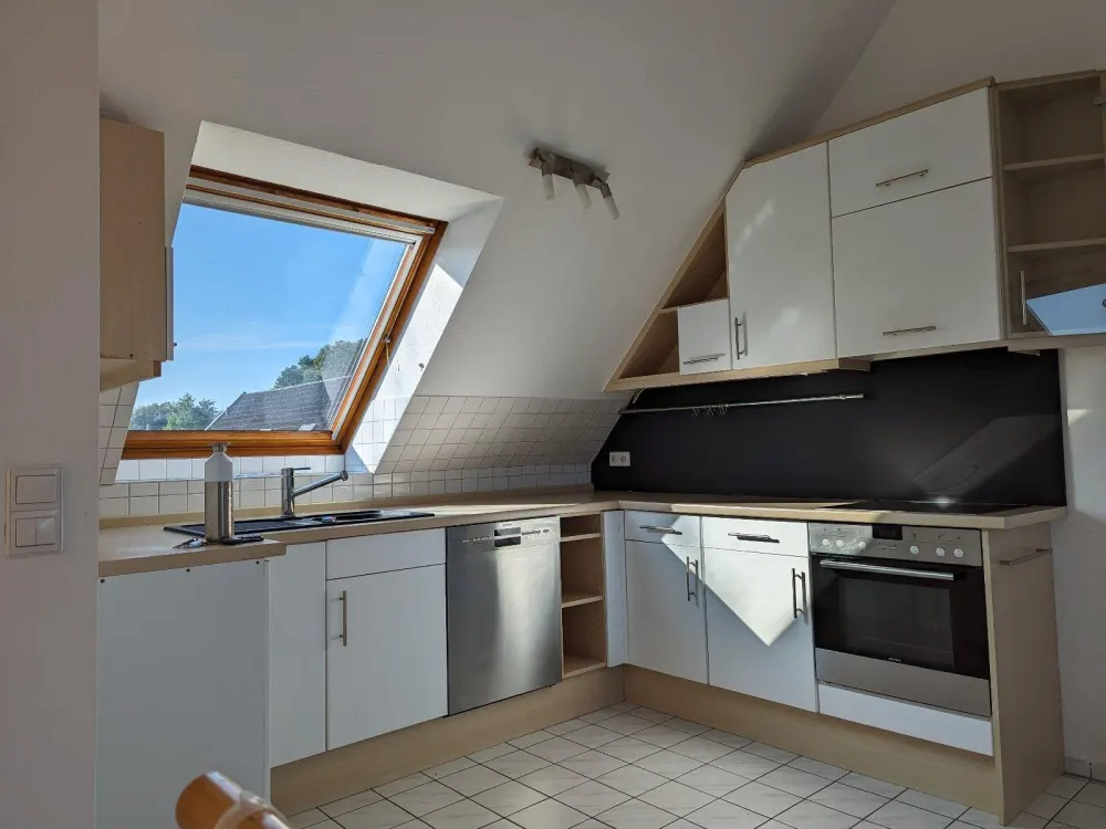 Schöne 3-Zimmer-Maisonette-Wohnung mit Dachterrasse, Echtholzpark