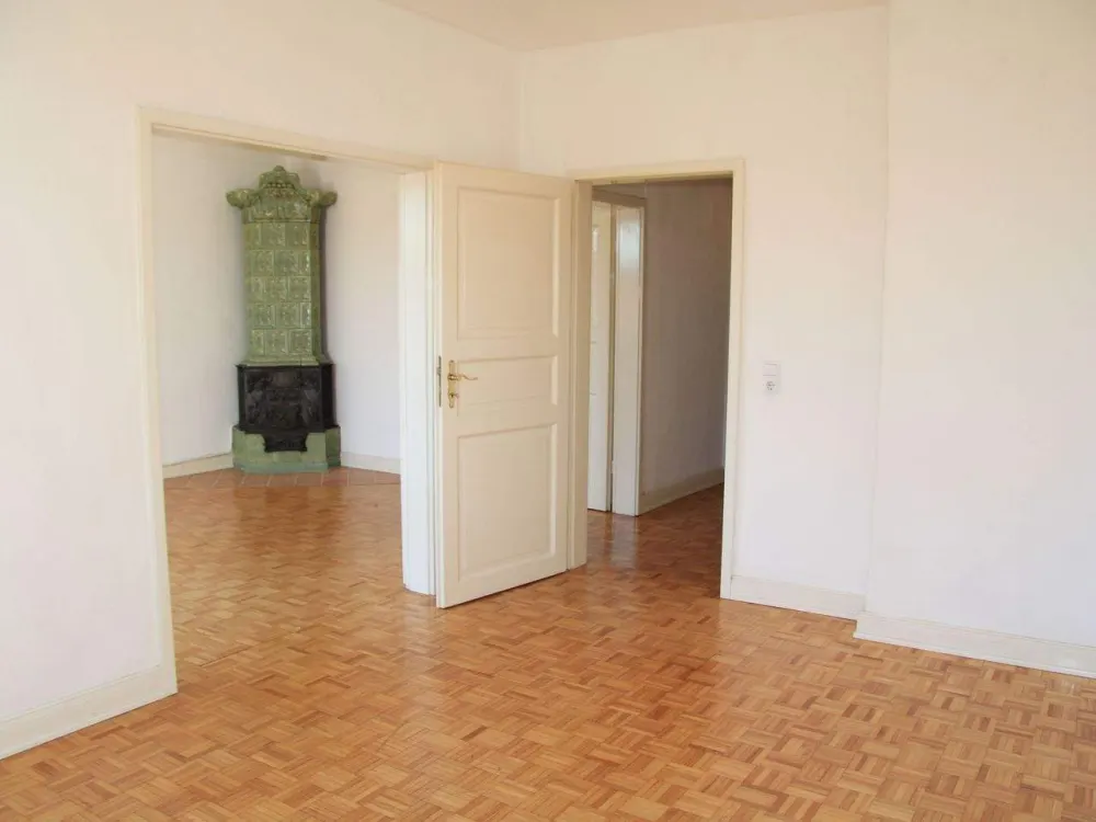 Barmbek-Süd: 3-Zimmer-Altbau - ideal für WG oder als Wohnbüro / Praxis/ Atelier