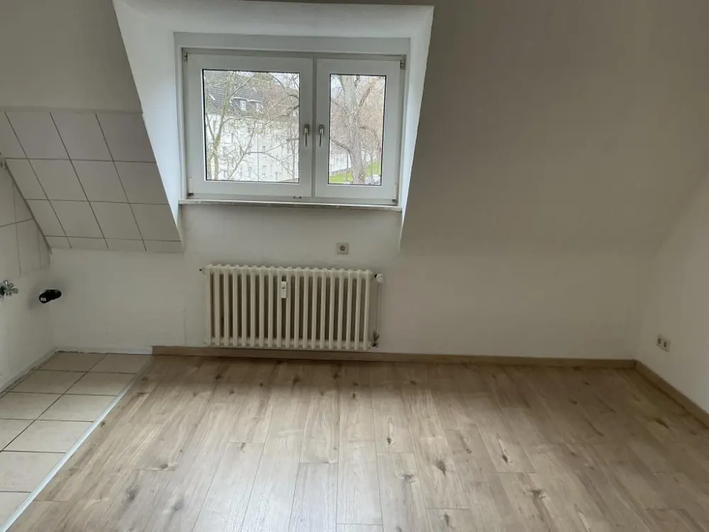 Prima Singlewohnung im Dachgeschoß: 2-Zimmer in Hagen Eilperfeld !