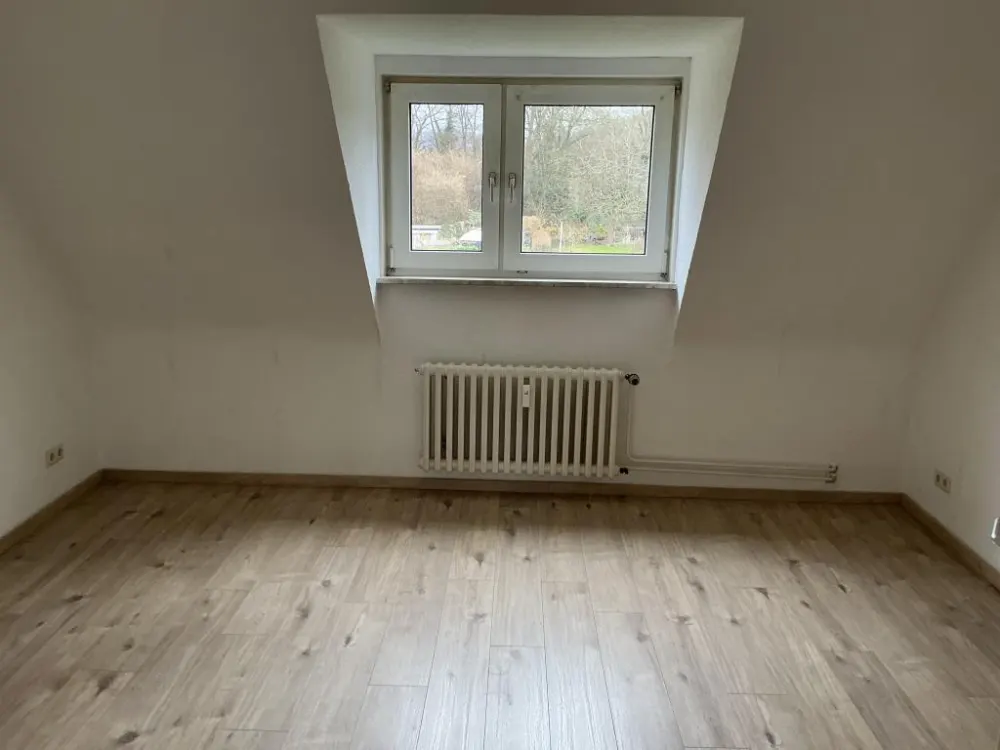 Prima Singlewohnung im Dachgeschoß: 2-Zimmer in Hagen Eilperfeld !