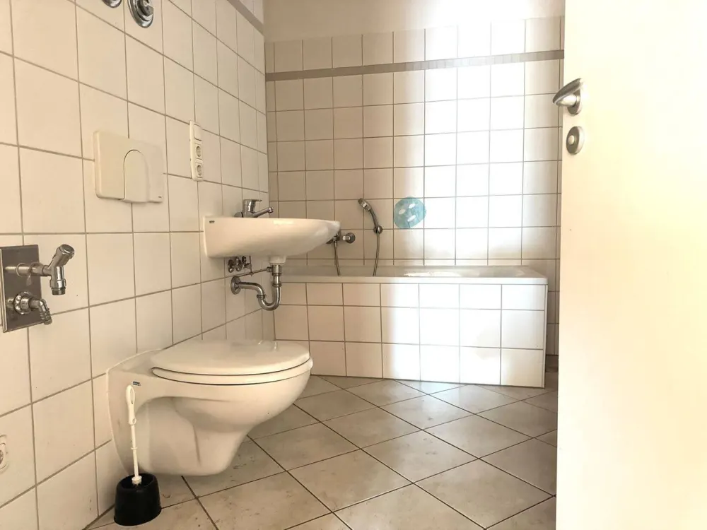 Erstbezug nach Renovierung - Gemütliche Einraumwohnung in Altpieschen ab November zur Miete!