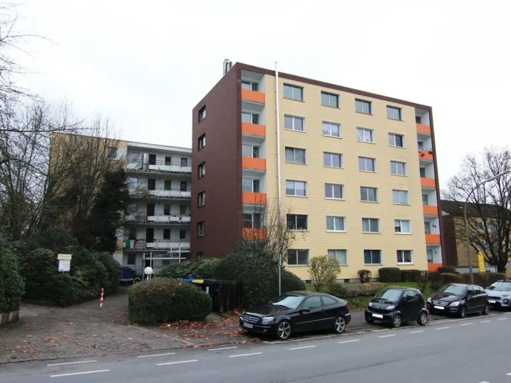 3 Zimmer Wohnung mit Balkon Erstbezug nach Sanierung im 1.OG