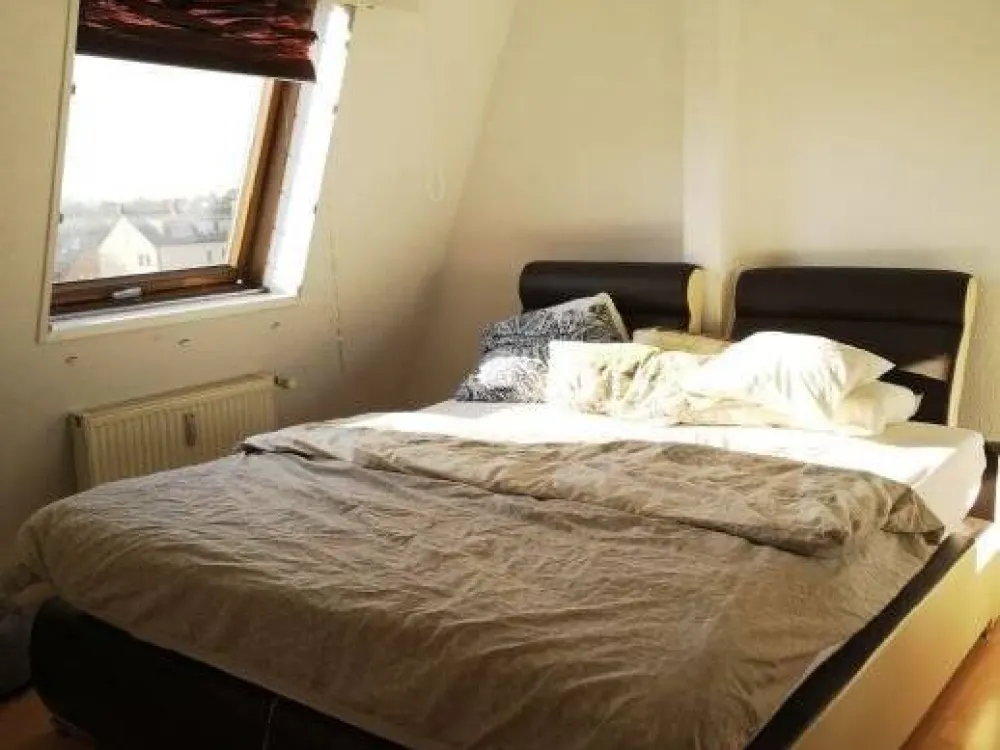 sehr schöne 3 Zimmer Dachgeschoss Wohnung in Dortmund Brackel